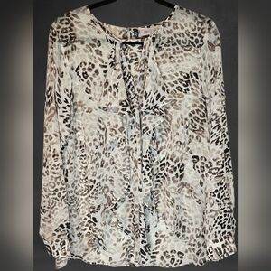 Jennifer Lopez leopard Sheer Ruffle front keyhole neck blouse Size Med NWOT